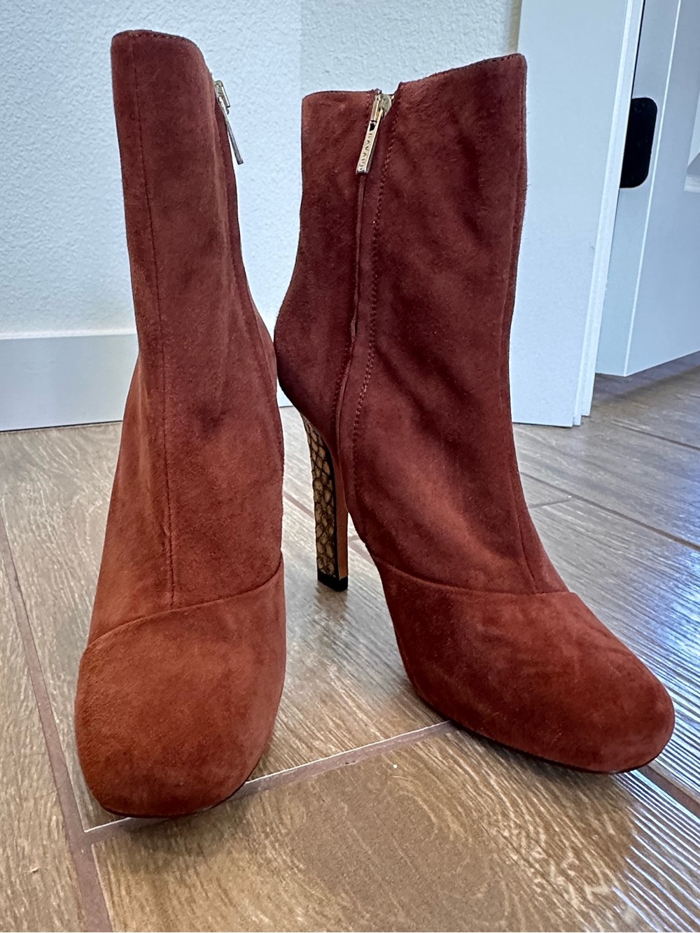 Women's High-Heel Suede Ankle Boots in Rust